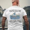 On N'arrête Pas Le Tennis Quand On Devientieux On Devient T-shirt imprimé au dos Cadeaux pour les vieillards