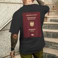 Deutscher Pass Reisepass Passport Kultur Reisen Deutschland T-Shirt mit Rückendruck Geschenke für Ihn