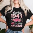 85歳 1941年10月 花柄 85歳 誕生日 男性 女性 レディースTシャツ 彼女への贈り物