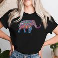 カラフルなインドの象の花柄象アート レディースTシャツ 彼女への贈り物