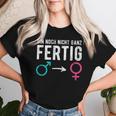 男性から女性へのトランスジェンダーlgbt レディースTシャツ 彼女への贈り物