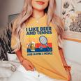 I Like Beer And Tennis Maybe 3 People ビンテージ レディースオーバーサイズコンフォートTシャツ Mustard