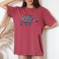 カラフルなインドの象の花柄象アート レディースオーバーサイズコンフォートTシャツ Crimson