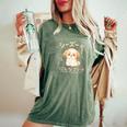 おもしろtシャツ シーズー 犬 いぬ ダジャレ 静かにしなさい 犬好きグッズ かわいい おもしろ 服 女の子 レディースオーバーサイズコンフォートTシャツ Moss