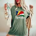 セイシェル 国旗 セイシェル アフリカ 愛国心 男性 女性 キッズ レディースオーバーサイズコンフォートTシャツ Moss