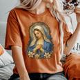 聖母マリアの祈りの肖像画 神聖な花の祈りのアート レディースオーバーサイズコンフォートTシャツ Yam