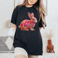 夏に可愛い花うさぎ 花柄 うさぎ レディースオーバーサイズコンフォートTシャツ Black