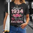 92歳 1934年8月 花柄 92歳 誕生日 男性 女性 Tシャツ 彼女への贈り物