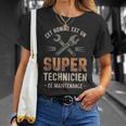 Cet Homme Est Unuper Technicien De Maintenance T-Shirt Cadeaux pour elle