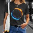 Dragones En Duelo De Fuego Y Hielo In Mangas Camiseta unisex Regalos para ella