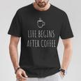 Life Begins After Coffeeコーヒーの後に人生が始まる 遅起き族はナマケモノが好き コーヒー Tシャツ 面白い贈り物