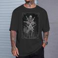 Ocho De Espadas Esqueleto Arte Oscuro Camiseta unisex Regalos para él