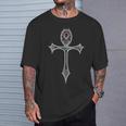 Símbolo Egipcio Y Gótico Ankh Con Cruz Araña Gótica Camiseta unisex Regalos para él