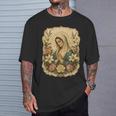 聖母マリアの祈り 花 カトリック 祈り 神聖な芸術 Tシャツ 彼への贈り物