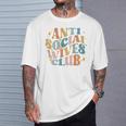 Divertido Antiocial Esposas Club Groovy Divertido Mamá Camiseta unisex Regalos para él