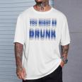 On Back You Might Be Drunk 面白い 飲酒 ユーモア Tシャツ 彼への贈り物