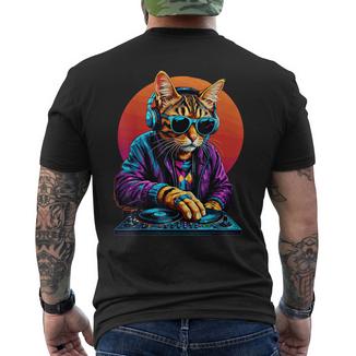 Cat Dj Techno Tourne-Disque Edm Cat Electronic Dance Music T-shirt imprimé au dos - Cadeauxyz