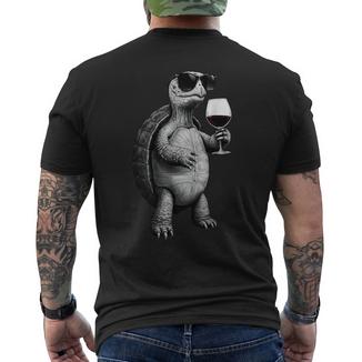 Impression D'art Cool Tortue Buvant Duin Rouge T-shirt imprimé au dos - Cadeauxyz