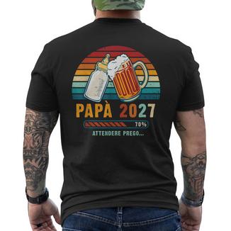 Papà 2027 Futuro Papà Annuncio Arrivo Del Bambino T-shirt da uomo con stampa posteriore - Novitaregali